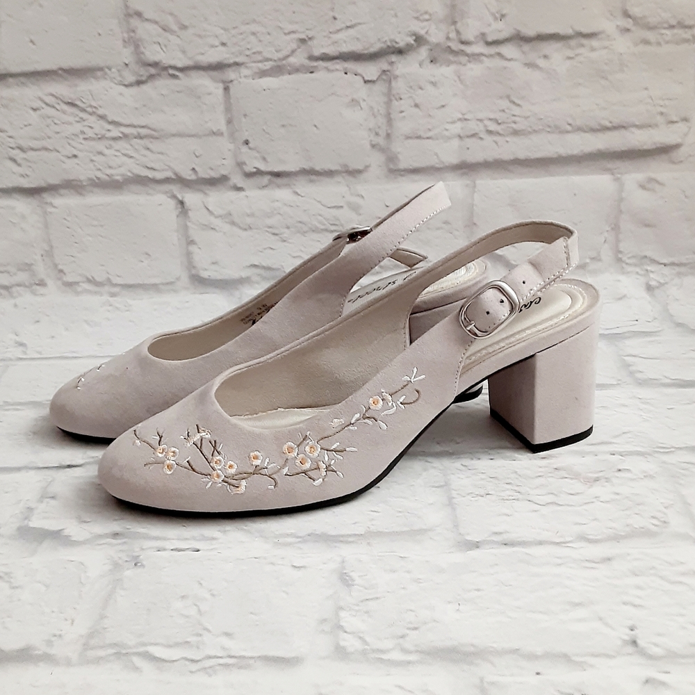 Easy Street Dainty  slingback embroidered